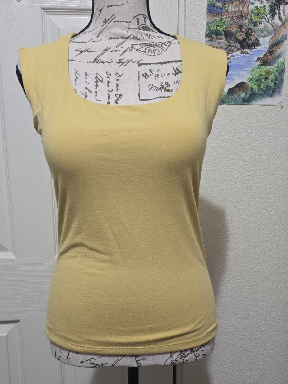 Banana Republic Pale Yellow Scoop Neck Tank Top, Small, EUC